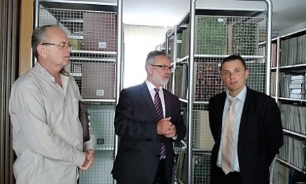 Министар Дане Малешевић у посјети Библиотеци