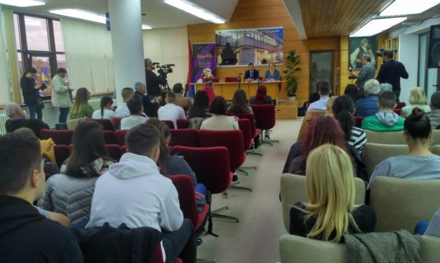 „Вишњићеви дани“ у Бијељини – представљена књига „Ево их иду“